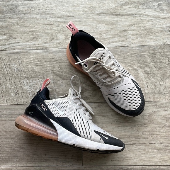 Nike Shoes - Women’s Nike Air Max 270